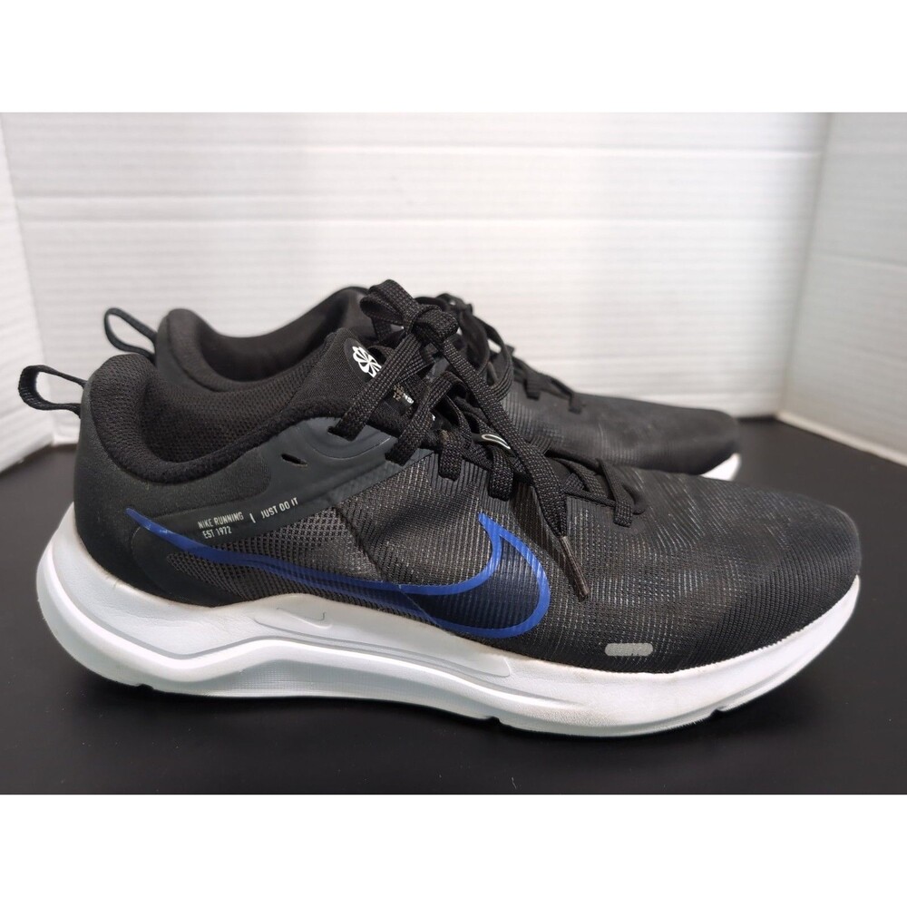 NIKE DOWNSHIFTER 12 BLACK  RUNNING SHOES DD9293-005 MENS SIZE 8 EUC